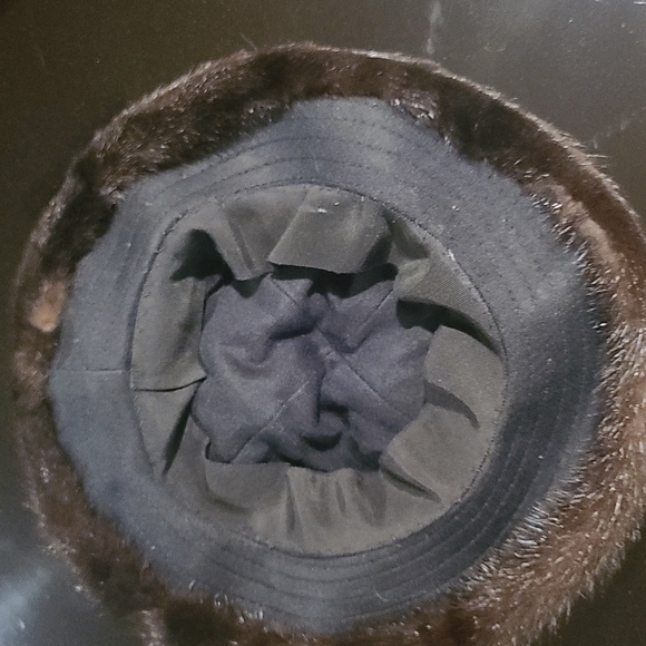 Mink fur hat - Picture 3 of 7